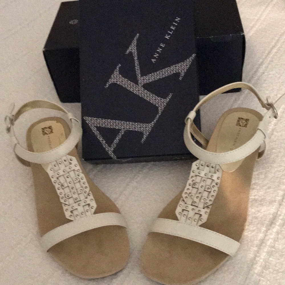 Shoes sandals like NEW